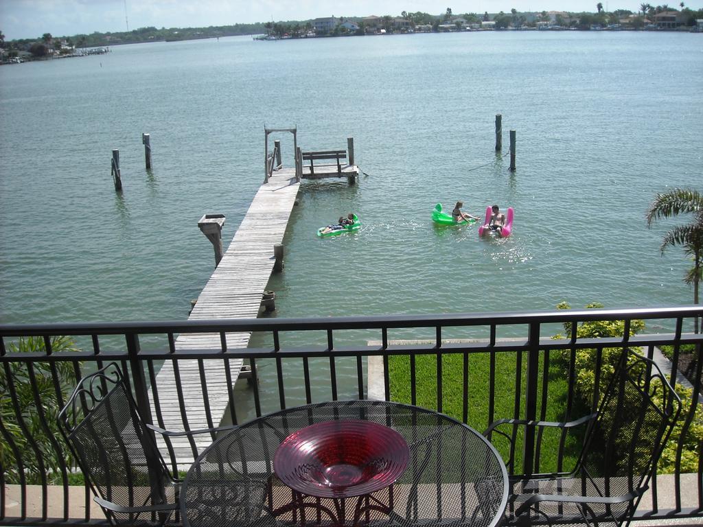 Mediterranean Three Story Beach Townhouse St. Pete Beach Eksteriør bilde