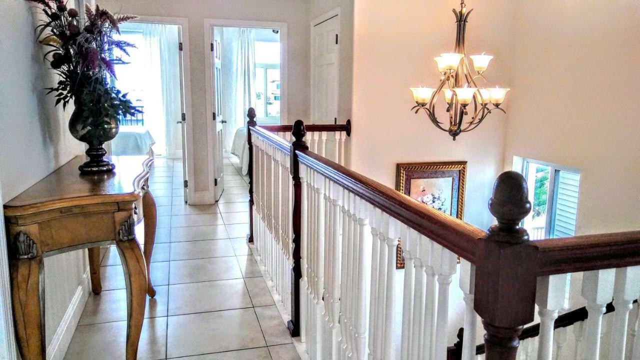 Mediterranean Three Story Beach Townhouse St. Pete Beach Eksteriør bilde